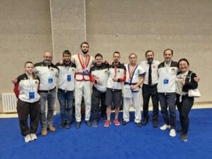 Mehr über den Artikel erfahren Shuai Jiao-WM in China mit erfolgreicher deutscher Beteiligung und unser Trainer Tom Lutz bekommt 2. Meistergrad im Shuai Jiao verliehen